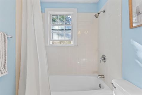 11 Carriage Hill Eliot ME 03903