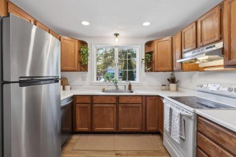 47 Cluf Bay Road Brunswick ME 04011