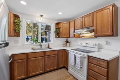 47 Cluf Bay Road Brunswick ME 04011