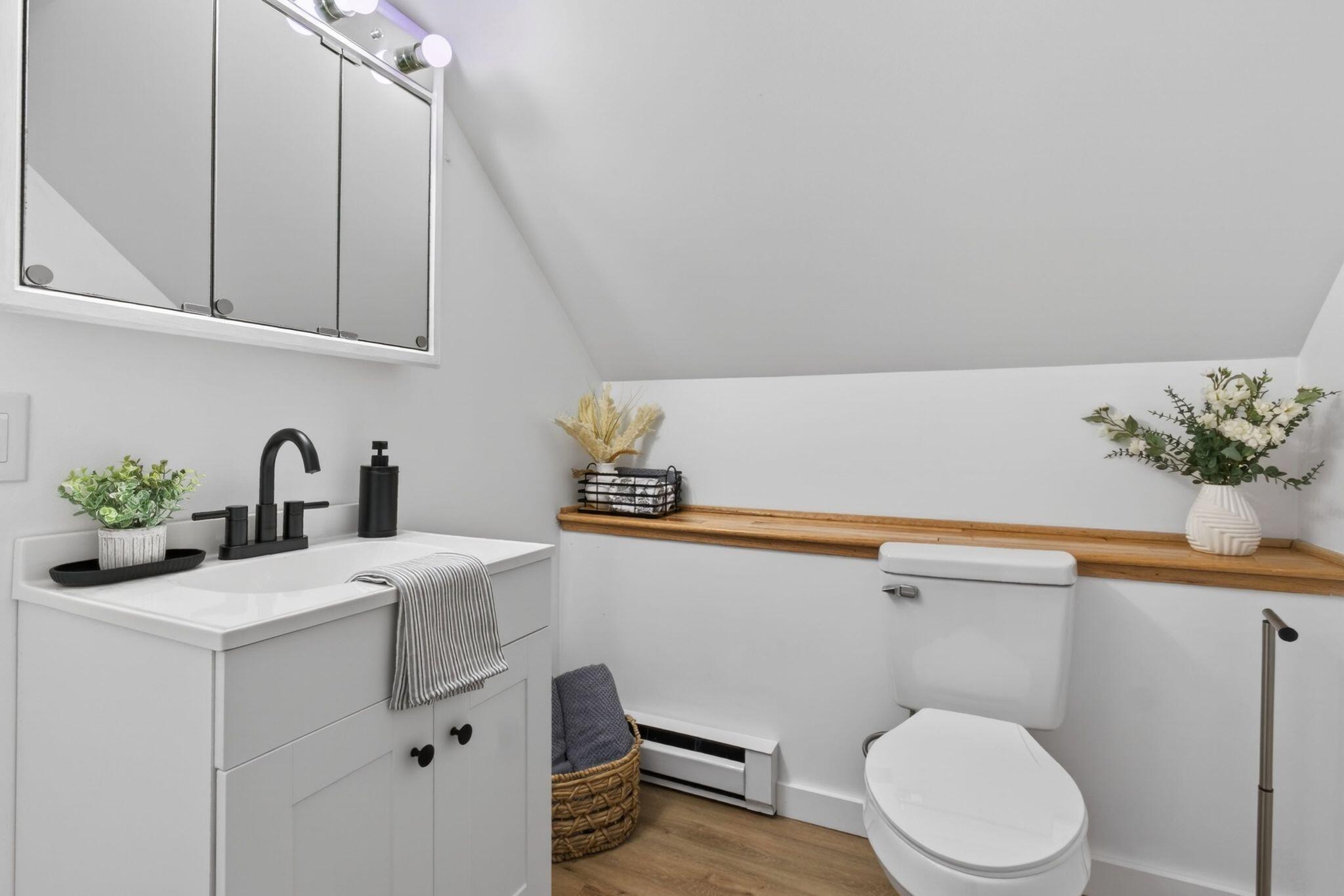 47 Cluf Bay Road Brunswick ME 04011