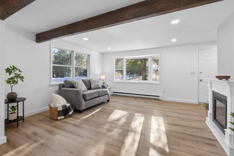 47 Cluf Bay Road Brunswick ME 04011