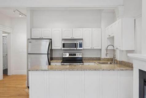 17 Pine Street Portland ME 04102