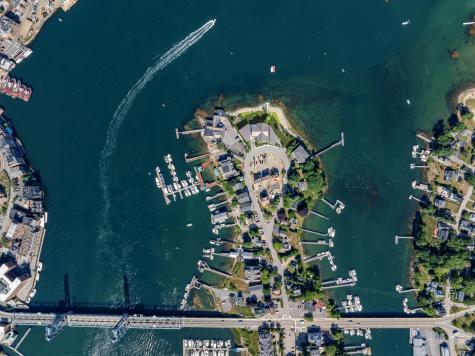 35 Badgers Island W Kittery ME 03904