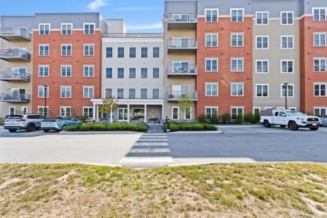 75 Mcauley Way Portland ME 04103