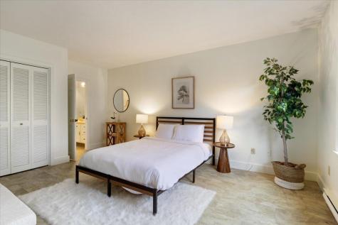 8 Cheshire Meadows Lane Kennebunk ME 04043