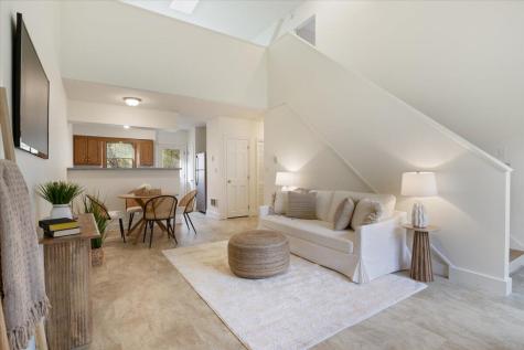 8 Cheshire Meadows Lane Kennebunk ME 04043