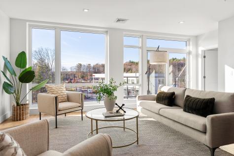 267 Us Route 1 Falmouth ME 04105