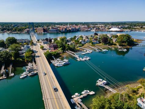 5 Pleasant Street Kittery ME 03904