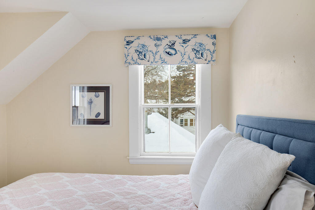 25 Shore Road Ogunquit ME 03907