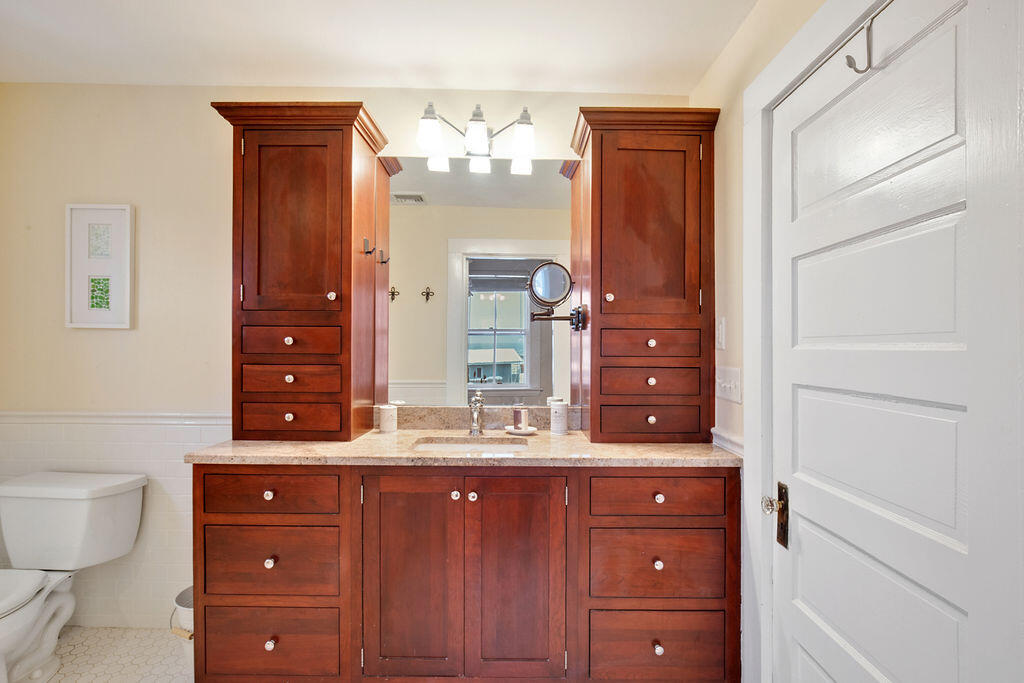 25 Shore Road Ogunquit ME 03907