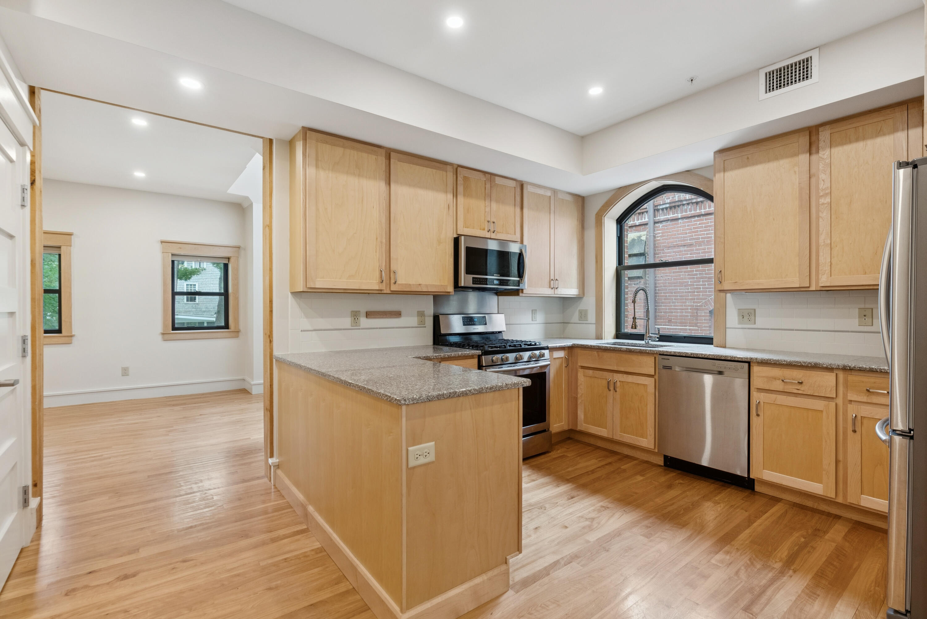 26 Thomas Street Portland ME 04102