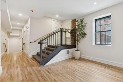 26 Thomas Street Portland ME 04102