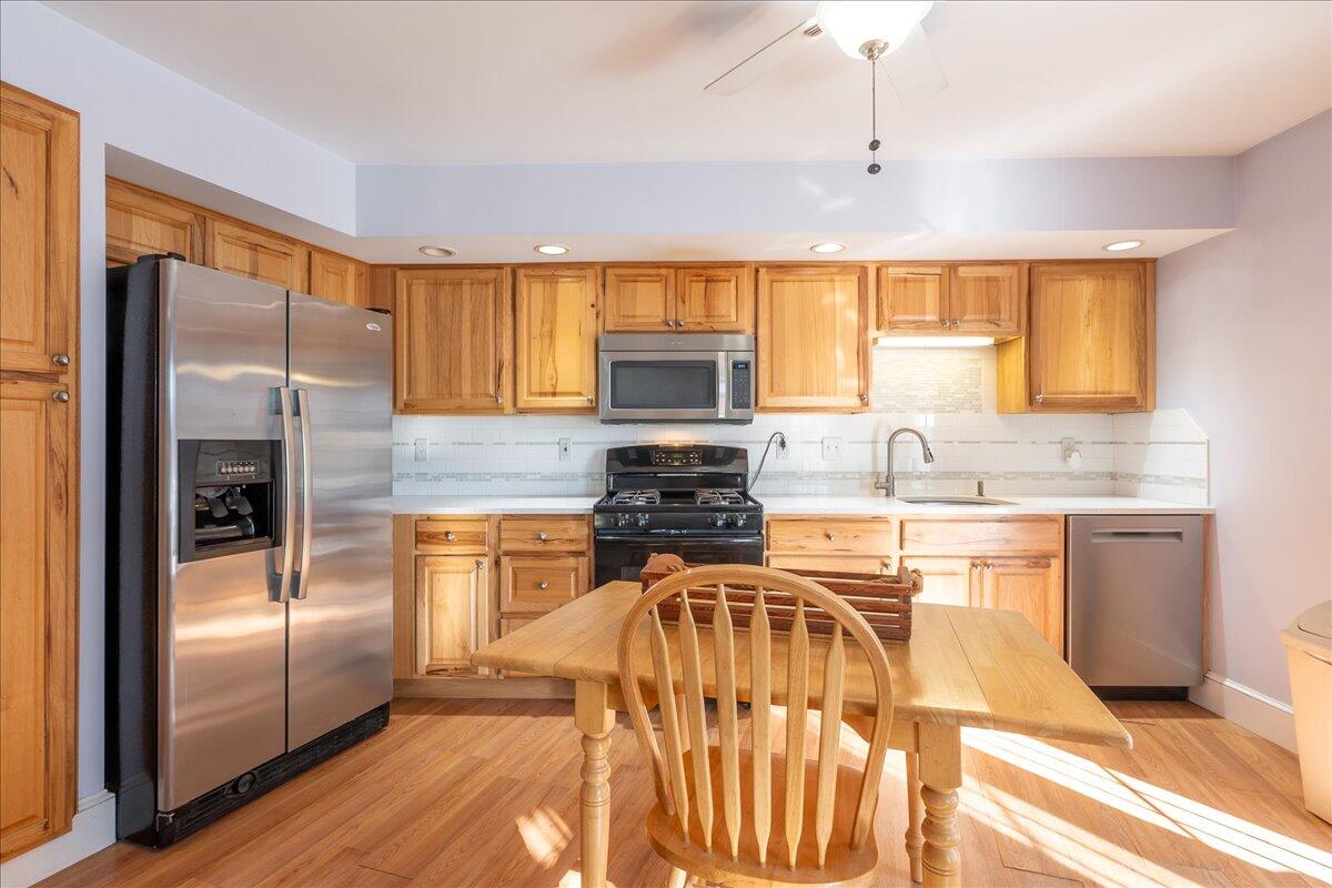 15 Hilltop Drive Rockport ME 04856