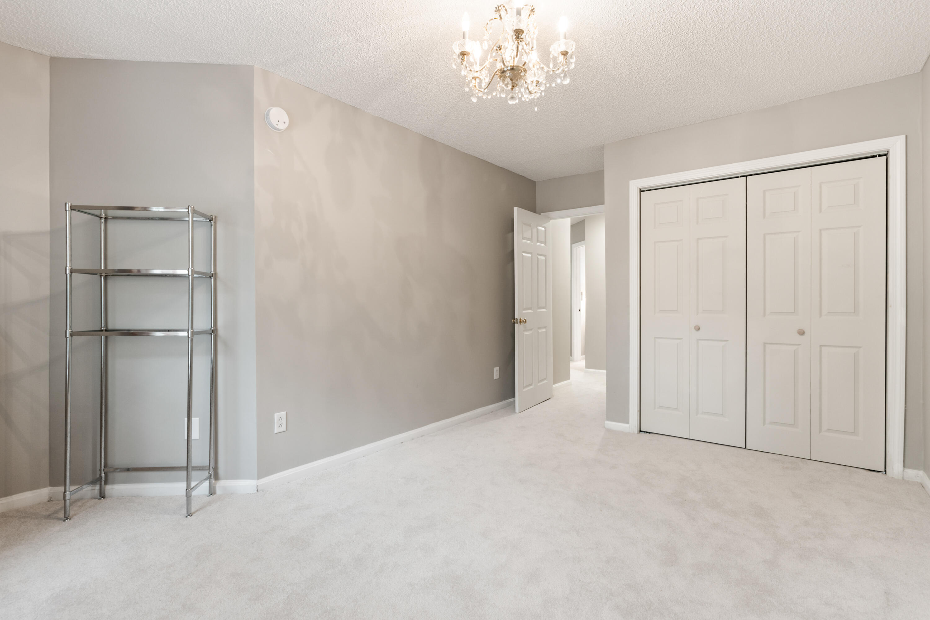 9 Ledges Court Lewiston ME 04240