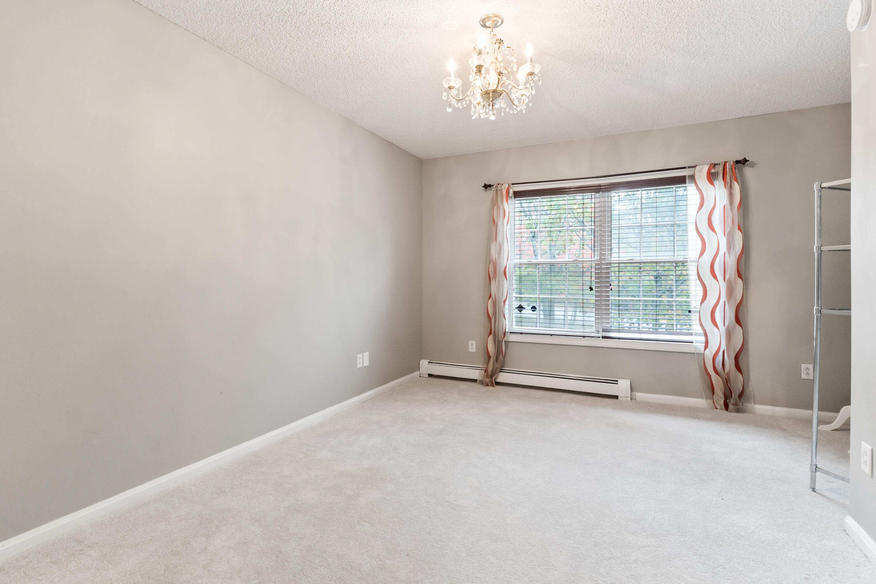 9 Ledges Court Lewiston ME 04240