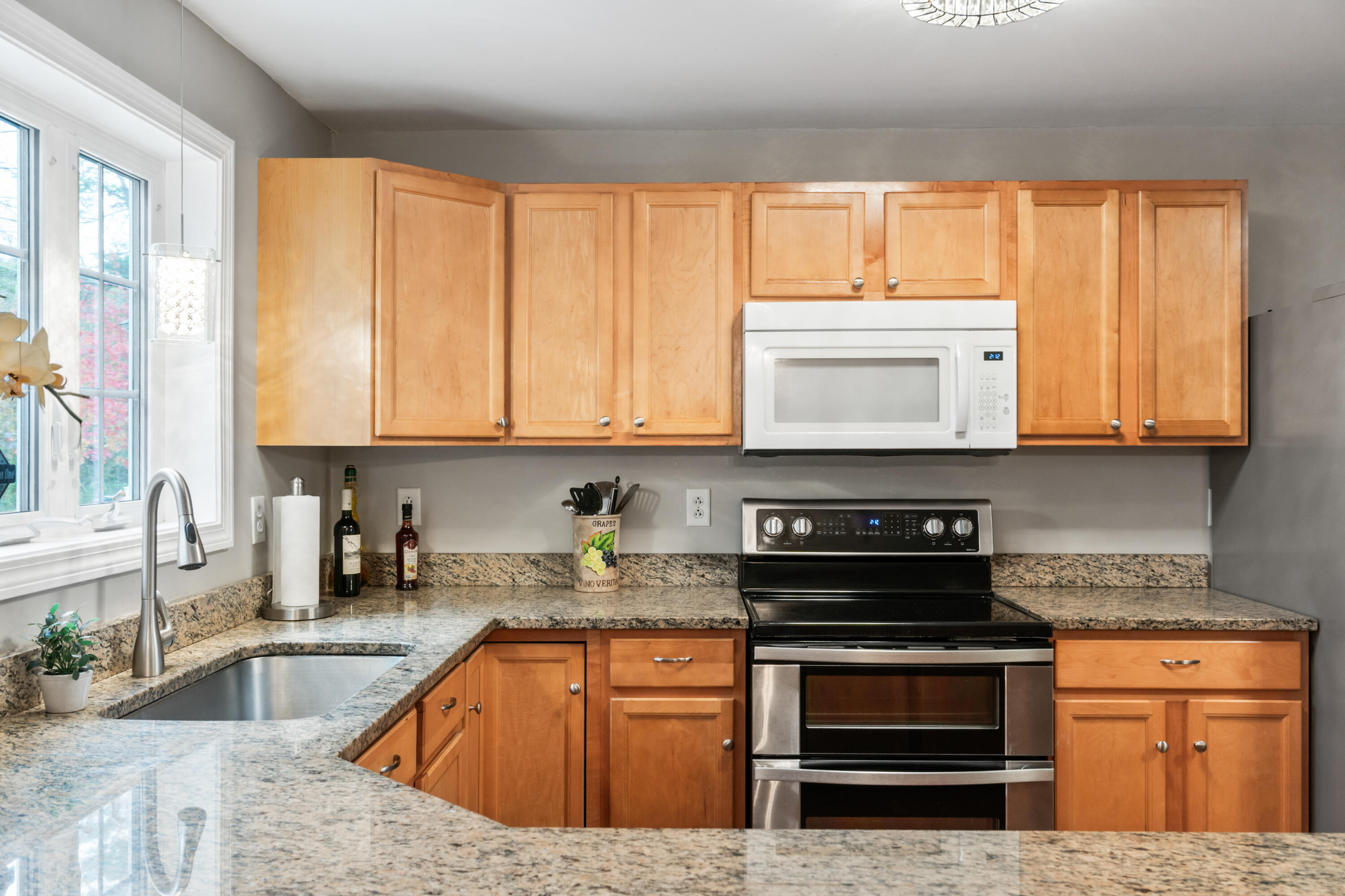 9 Ledges Court Lewiston ME 04240