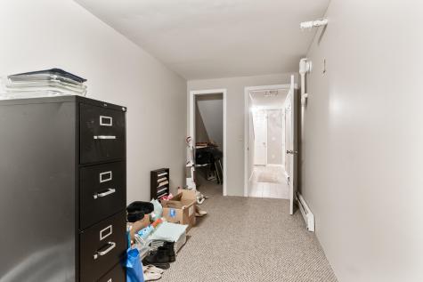 9 Ledges Court Lewiston ME 04240