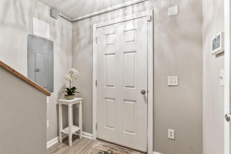 9 Ledges Court Lewiston ME 04240