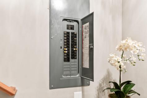 9 Ledges Court Lewiston ME 04240