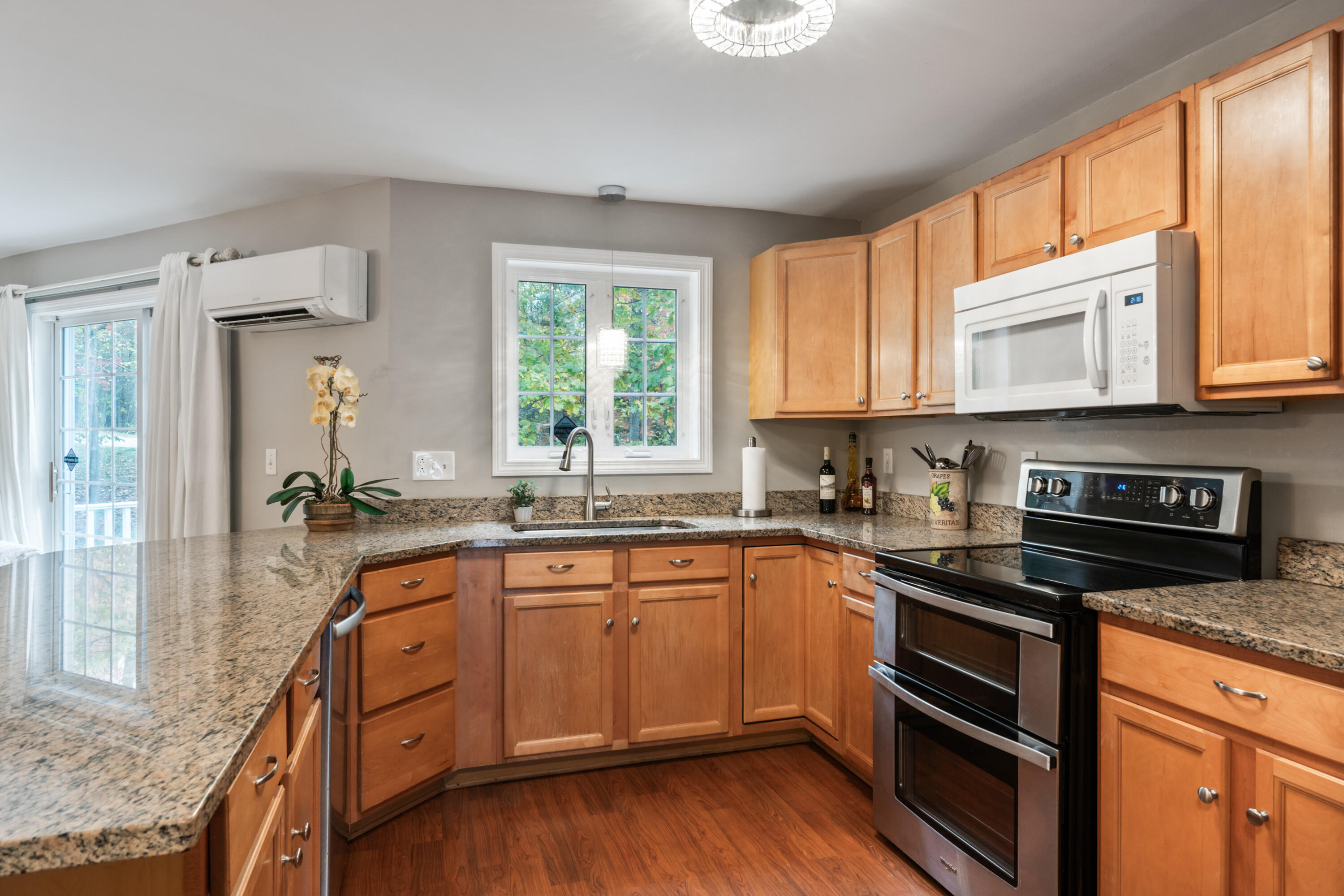 9 Ledges Court Lewiston ME 04240