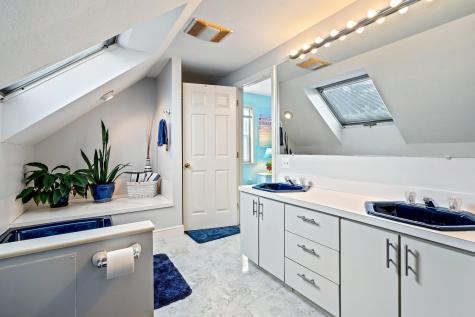 6 Lupine Court Yarmouth ME 04096