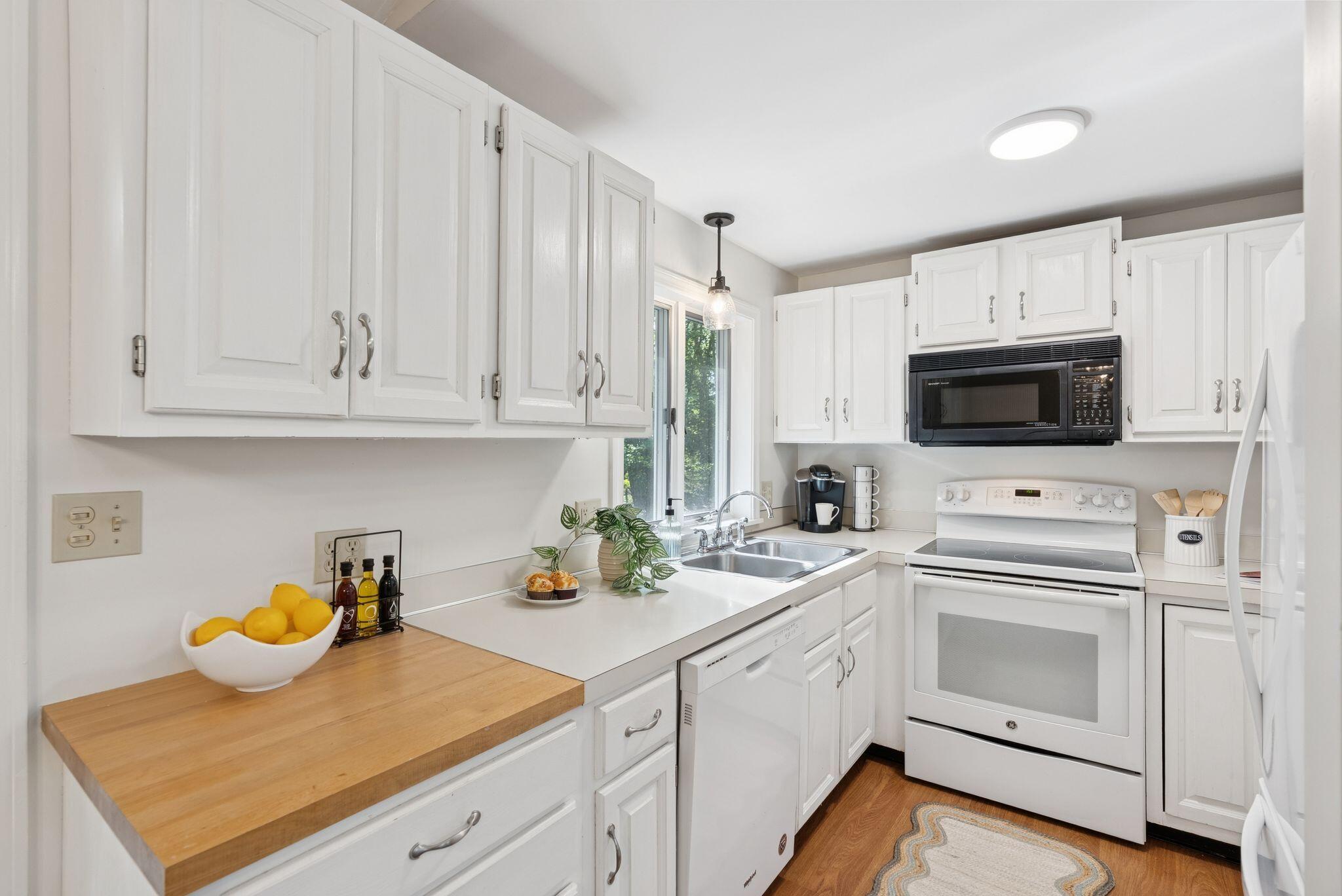 81 Gail Lane Yarmouth ME 04096