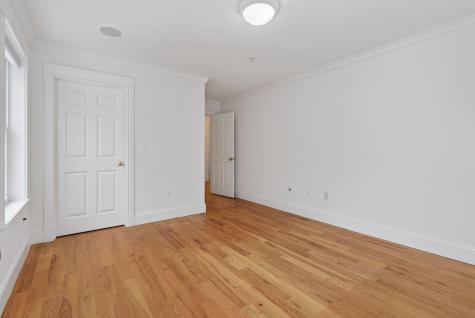 60 Ridge Road Portland ME 04103