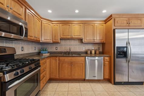 60 Ridge Road Portland ME 04103