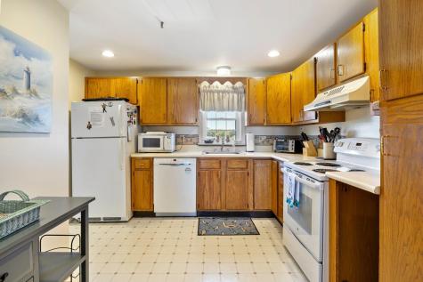 39 W Grand Avenue Old Orchard Beach ME 04064