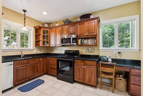 2 Breakwater Way Saco ME 04072