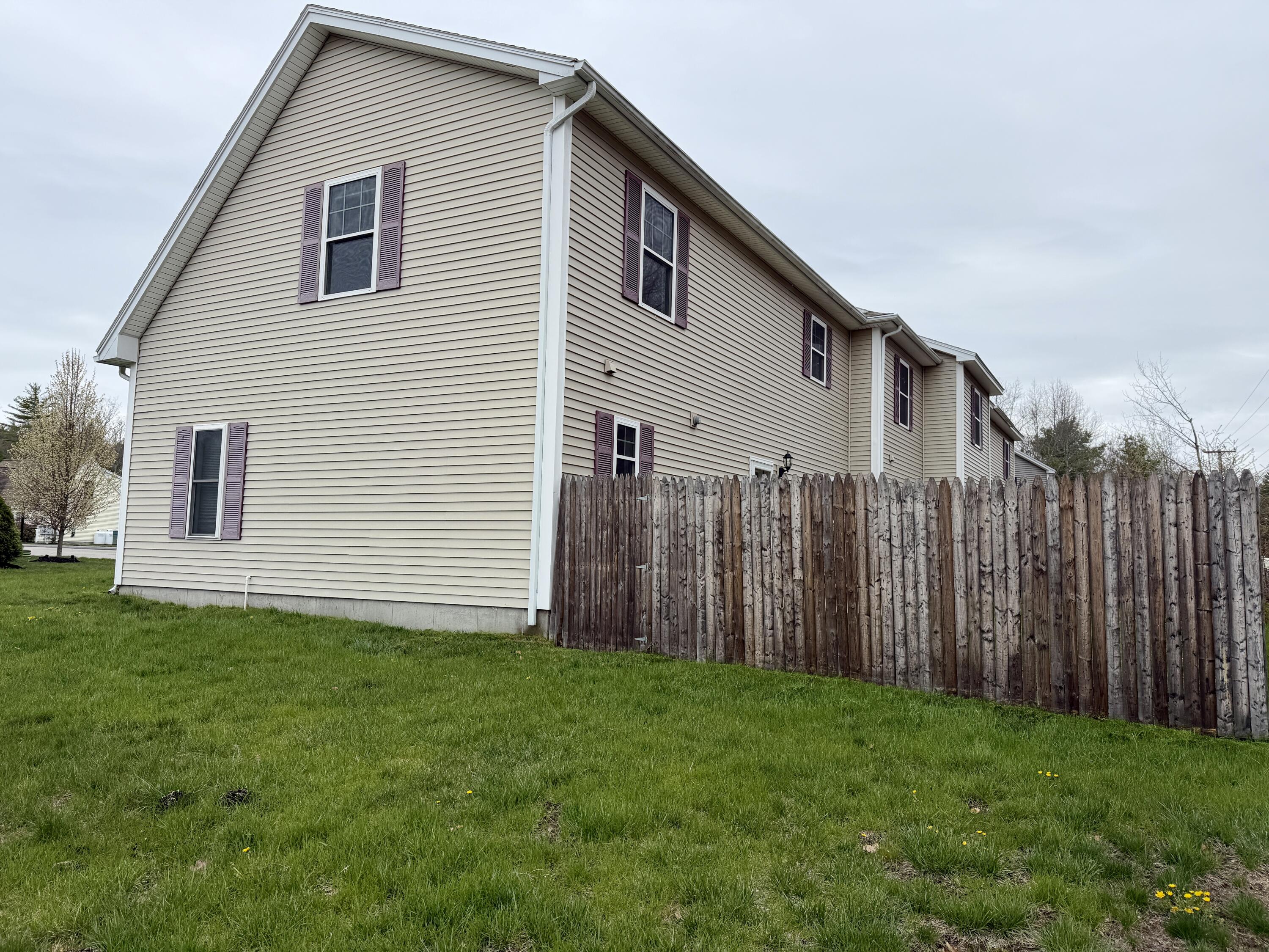 9 Pebble Lane Sanford ME 04073