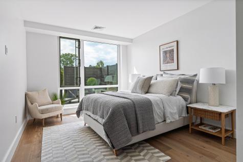 267 Us Route 1 Falmouth ME 04105