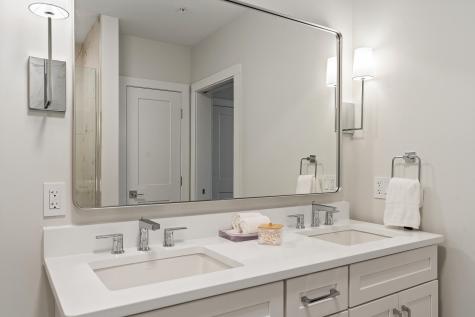 267 Us Route 1 Falmouth ME 04105