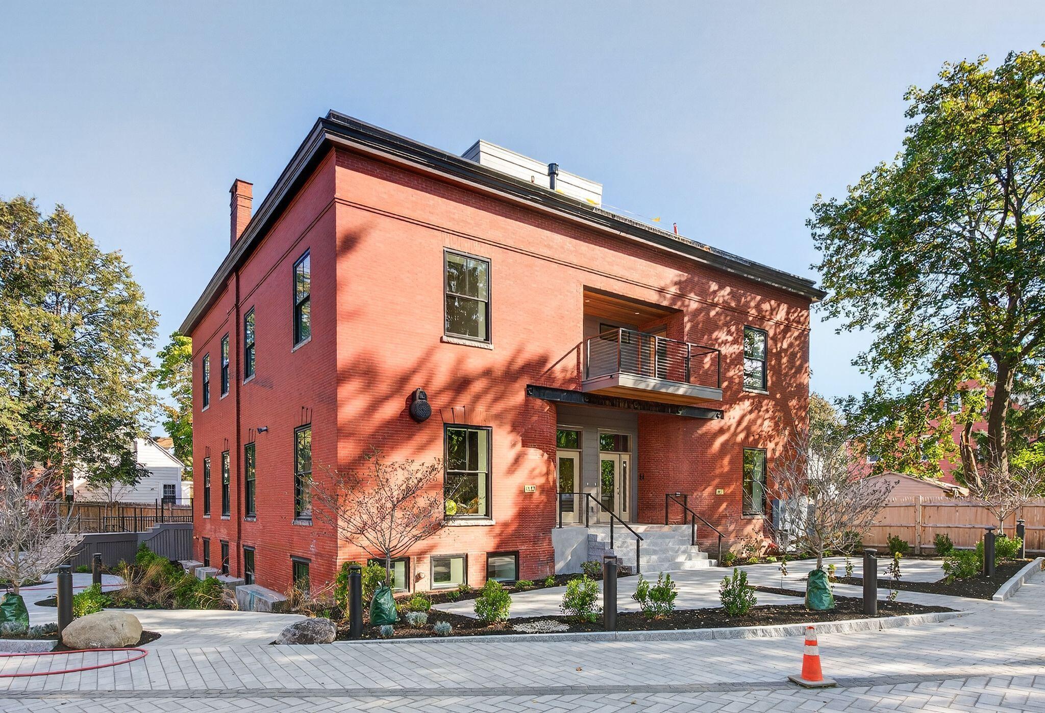 53 Carleton Street Portland ME 04102