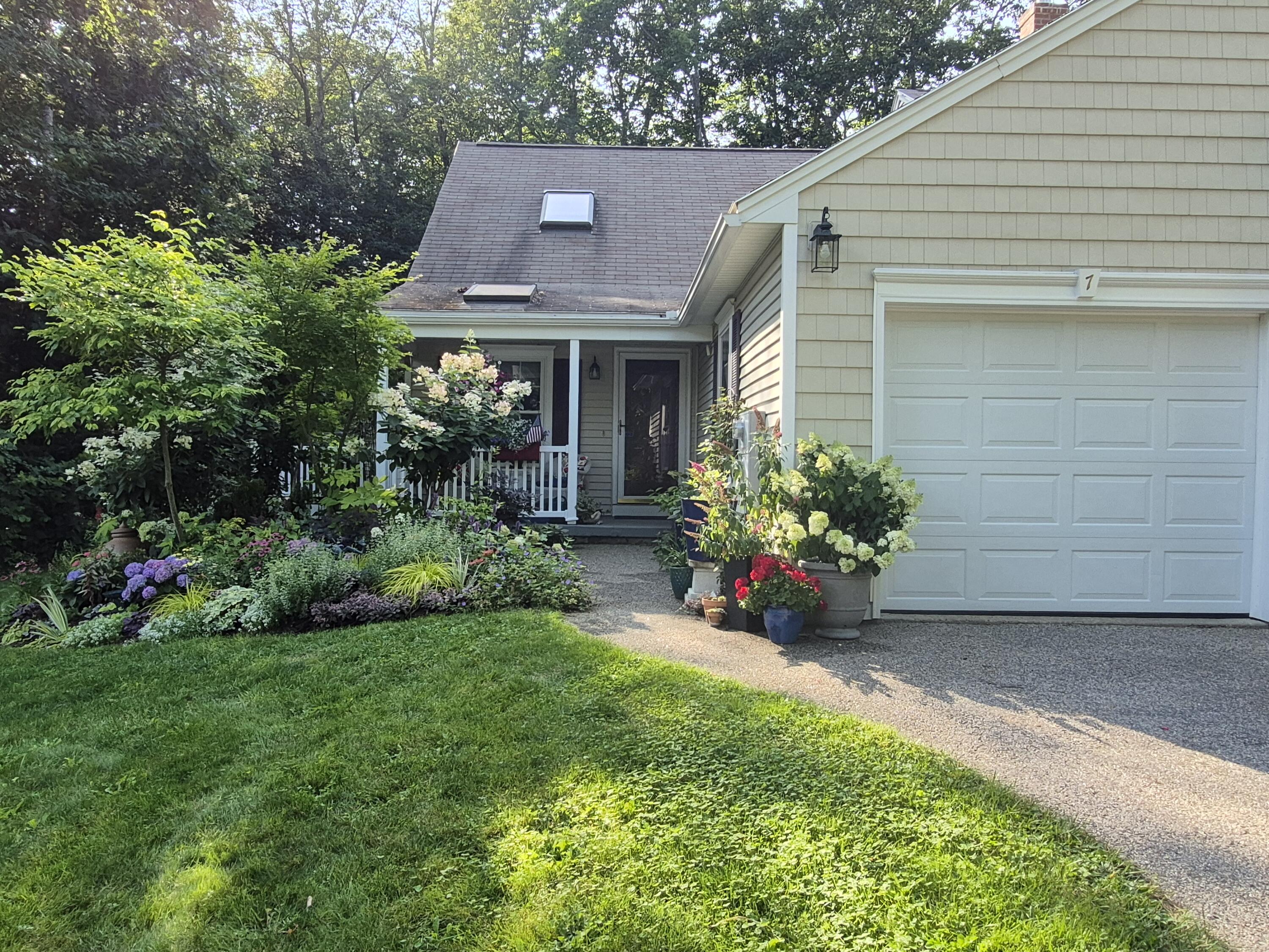 7 Cambridge Court Kennebunk ME 04043