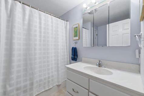 7 Cambridge Court Kennebunk ME 04043
