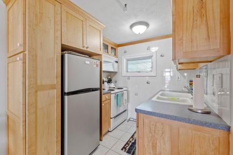 189 E Grand Avenue Old Orchard Beach ME 04064