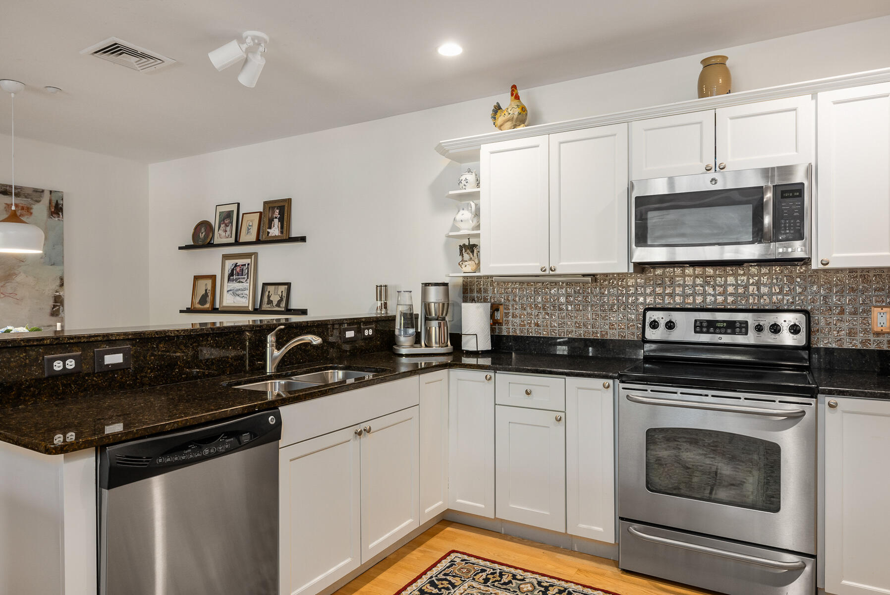 100 Shepard's Cove Road Kittery ME 03904