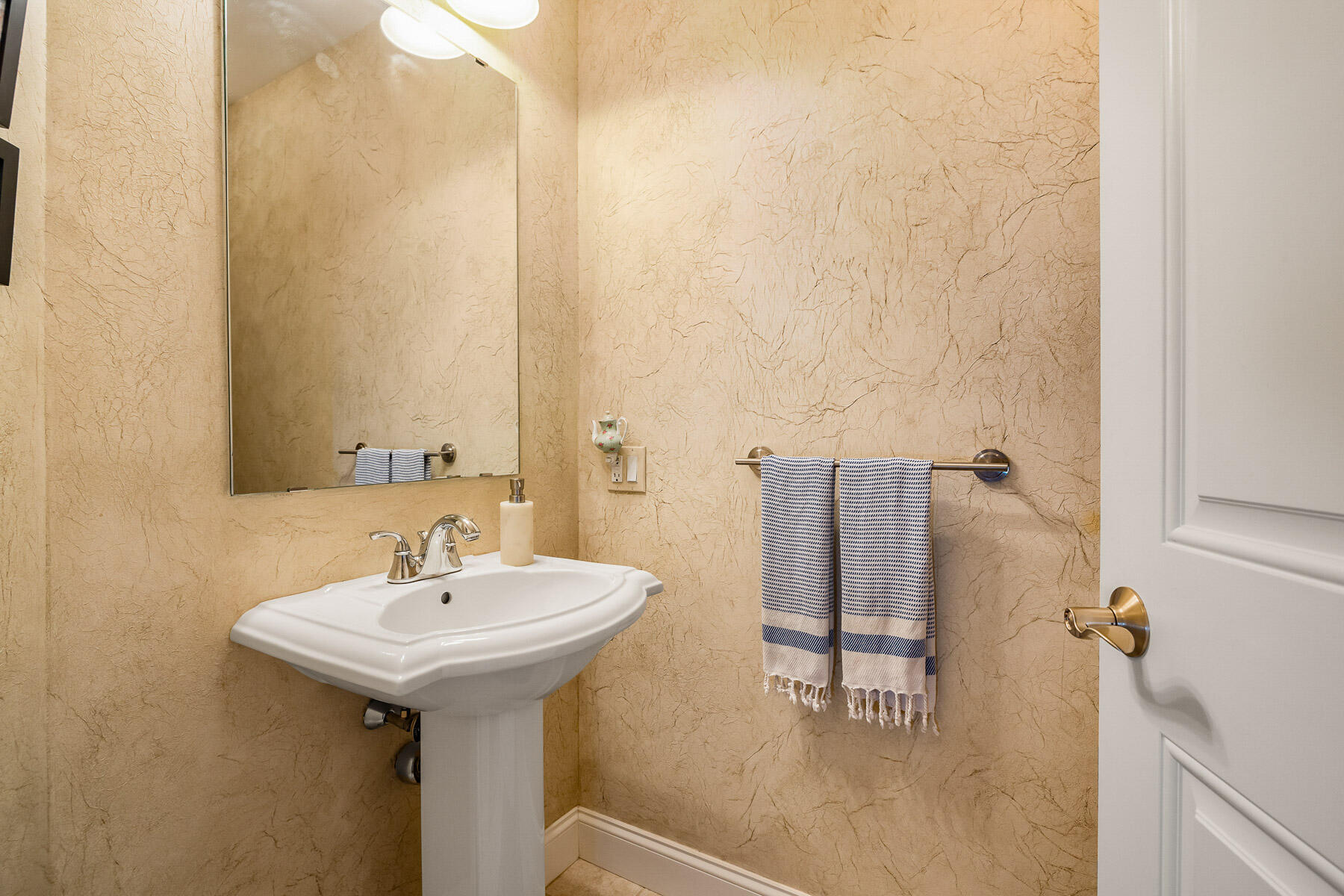 100 Shepard's Cove Road Kittery ME 03904