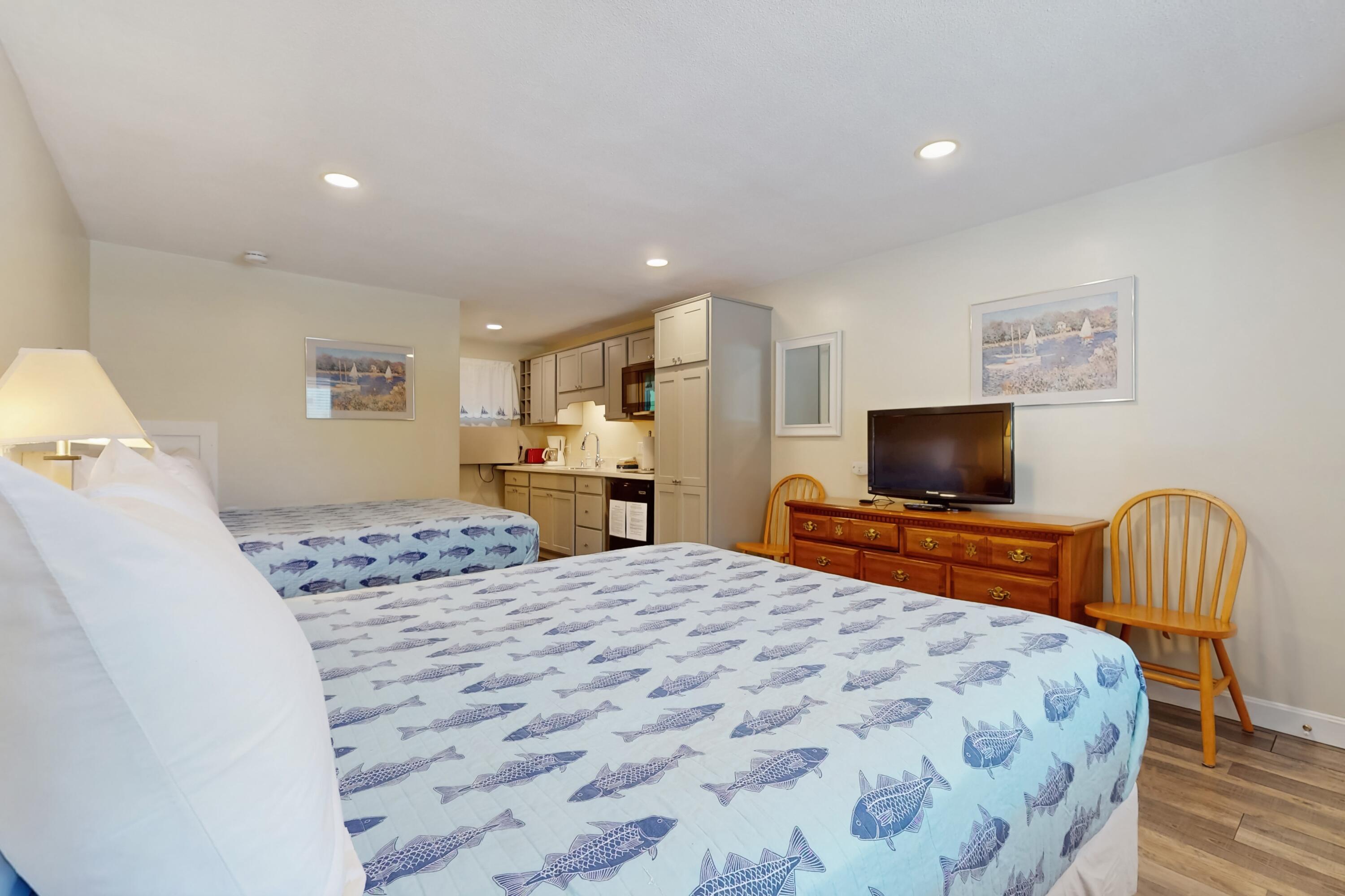 Wells ME, 76 Post Road, Unit 8M