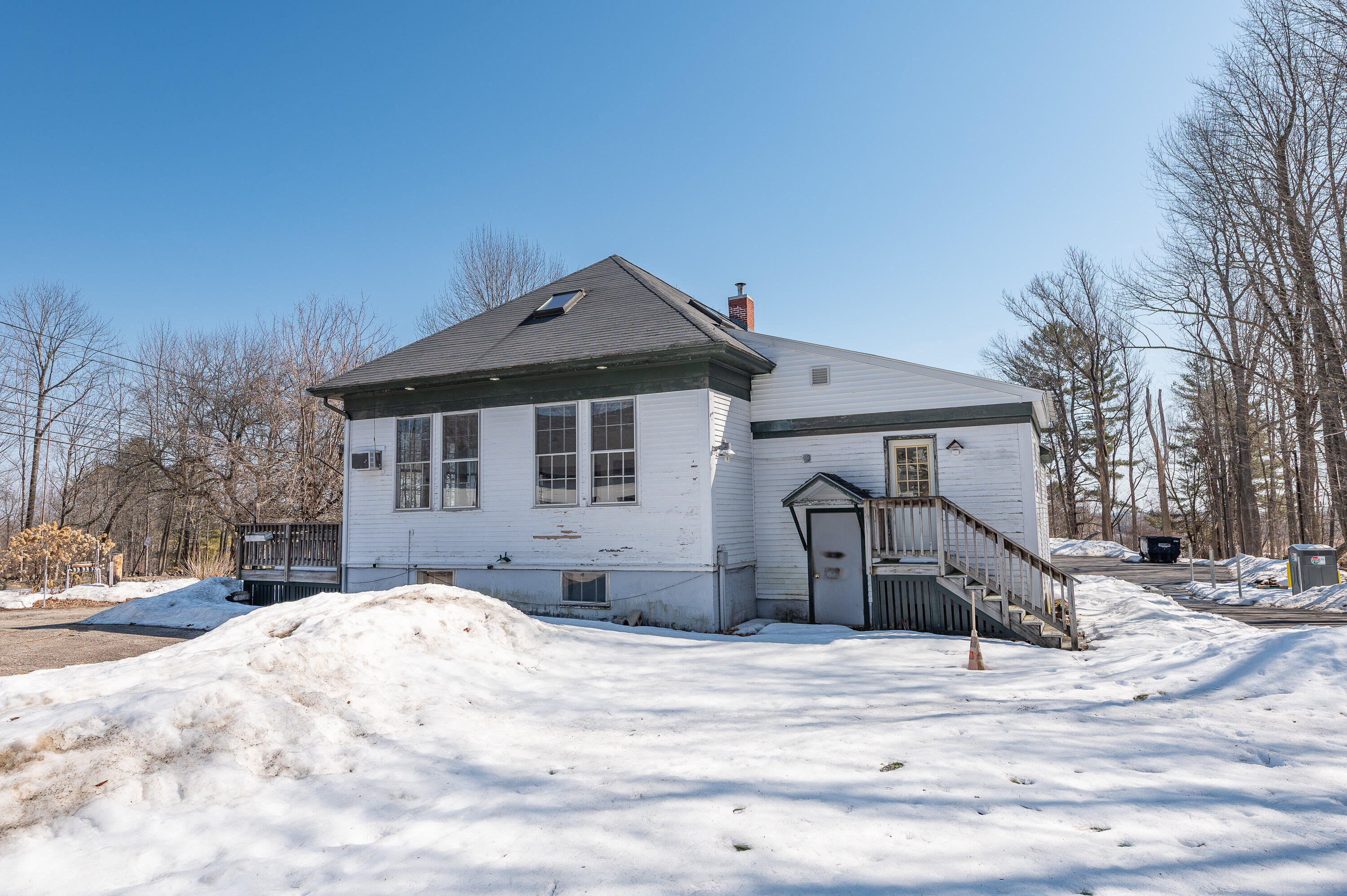 27 Ossipee Trail E Standish ME 04084