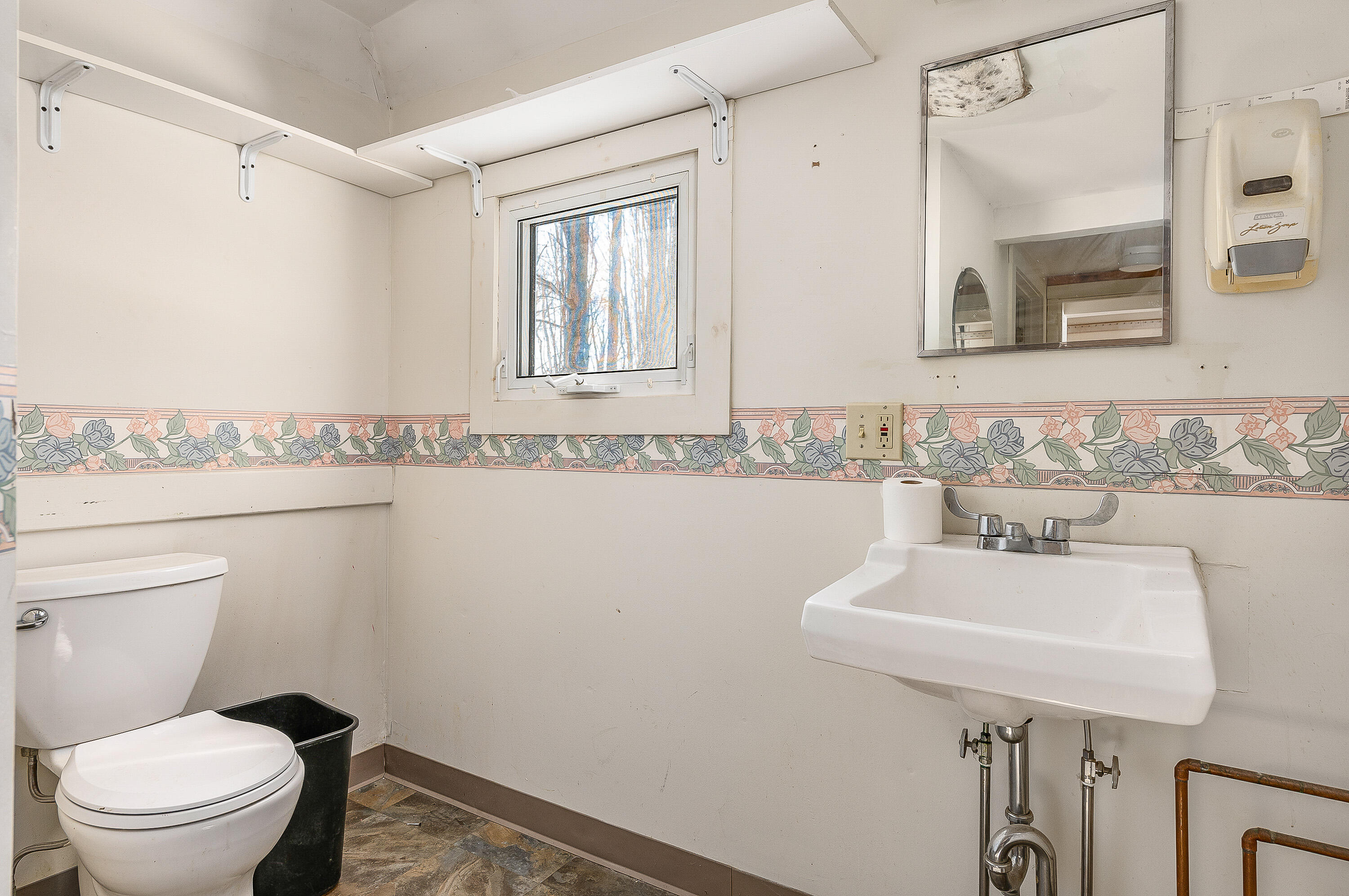 27 Ossipee Trail E Standish ME 04084