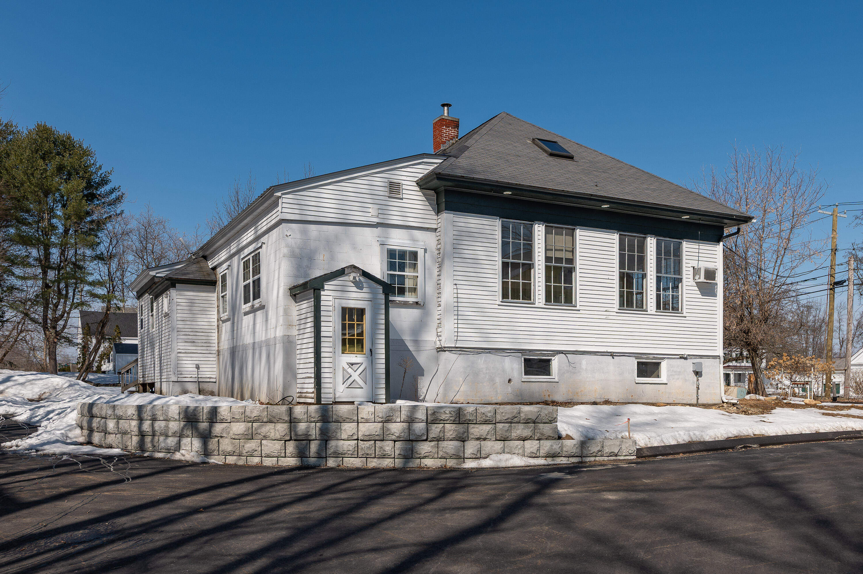 27 Ossipee Trail E Standish ME 04084