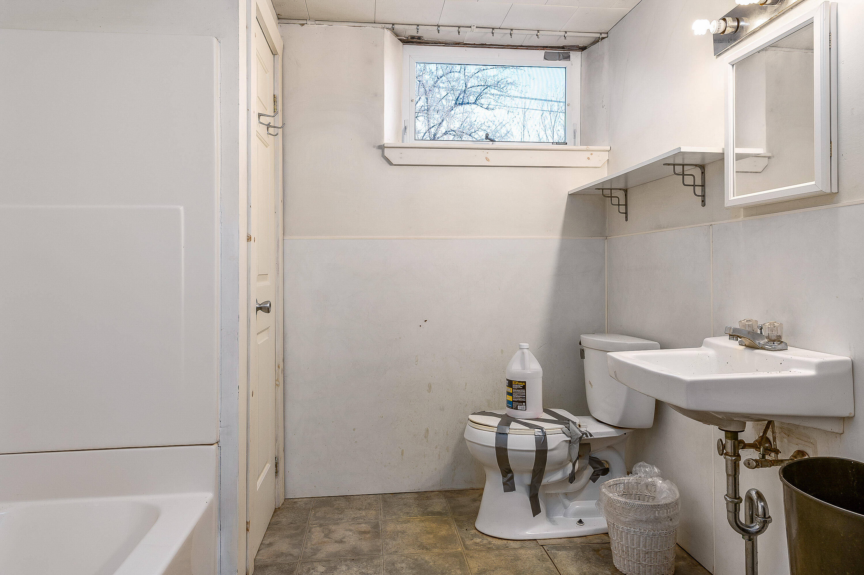 27 Ossipee Trail E Standish ME 04084