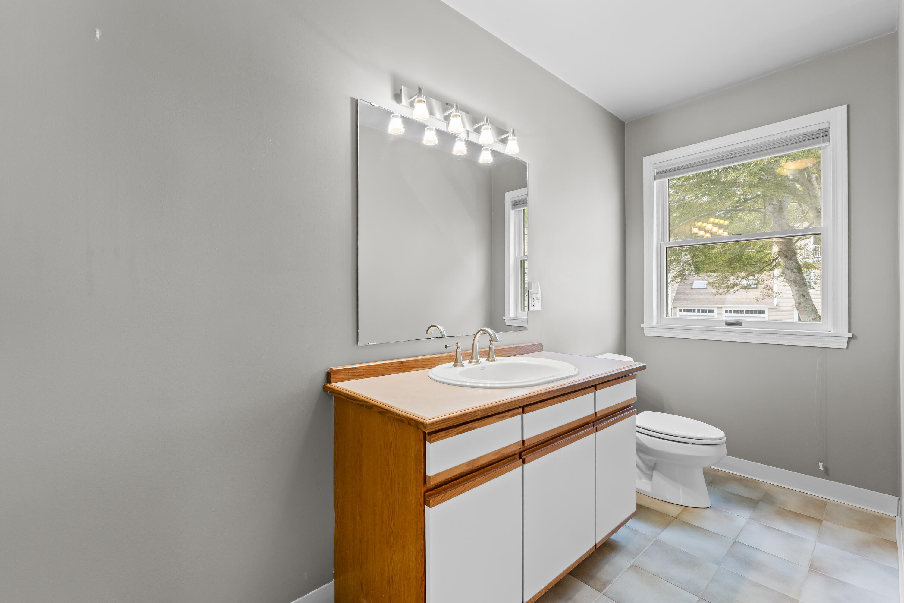 10 Yorke Ridge Way York ME 03909