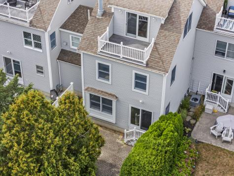 10 Yorke Ridge Way York ME 03909