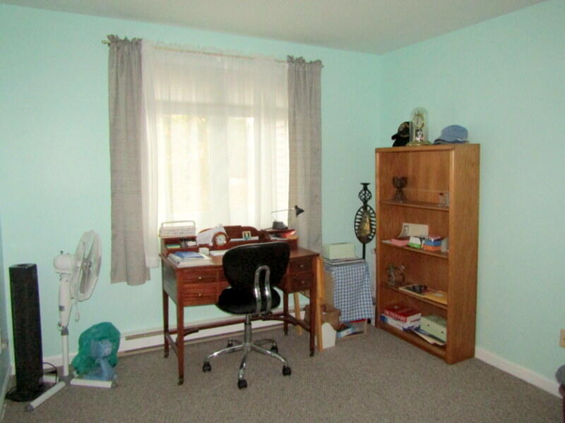 20 Colonial Way Auburn ME 04210
