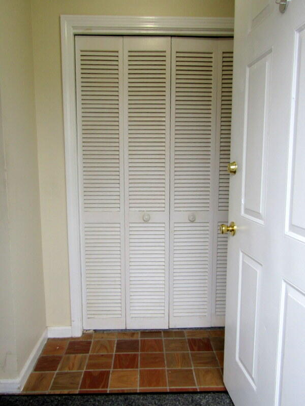 20 Colonial Way Auburn ME 04210
