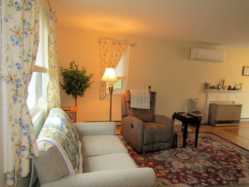 20 Colonial Way Auburn ME 04210