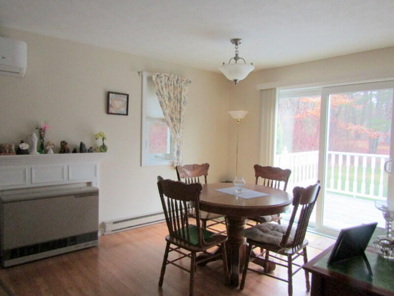 20 Colonial Way Auburn ME 04210